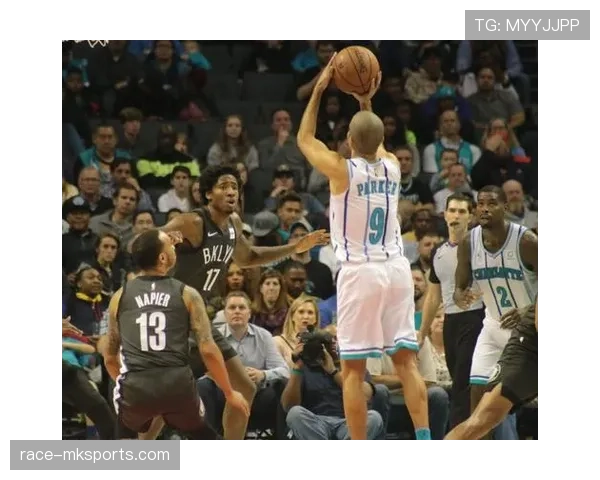 托尼·帕克挡拆推动球队进攻节奏 明显提升凯尔特人关键回合得分